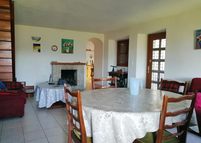 Maison De Village Calme Et Agreable 度假居 Albitreccia