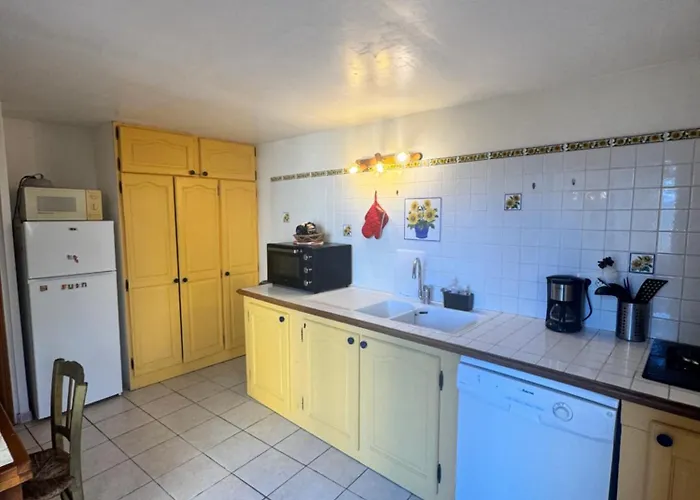 Maison De Village Calme Et Agreable 펜션