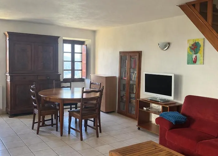 Maison De Village Calme Et Agreable 펜션