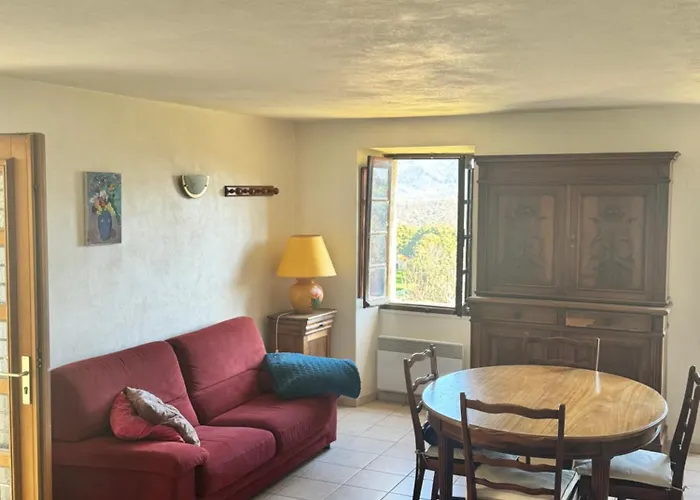 Maison De Village Calme Et Agreable *